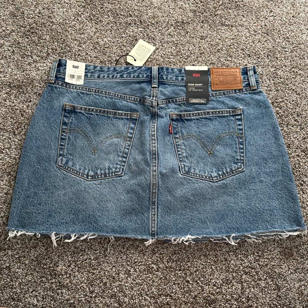 LEVIS Women’s Remade Denim Icon Skirt size 32 - Picture 7 of 10